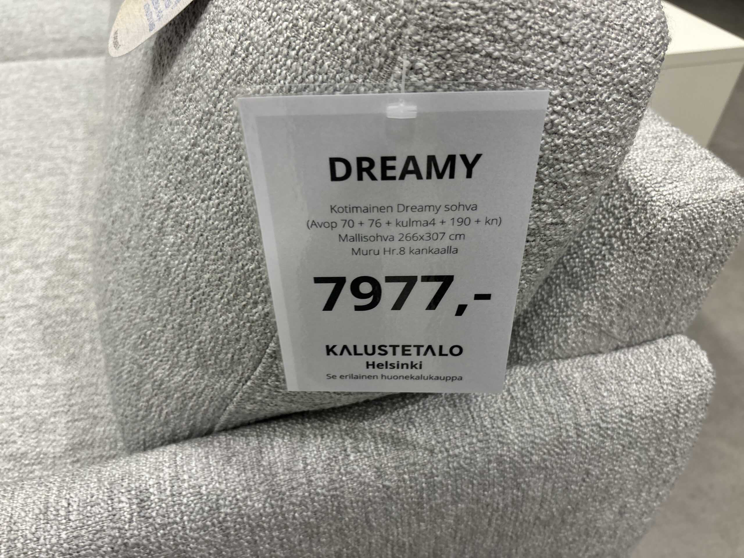 Dreamy avokulmasohva (kätisyys kuvasta poiketen oikea) + rahi, myymälämalli